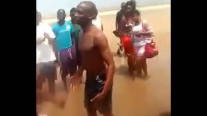 Liberia Africa Porn - Liberian cracked head give blowjob at the beach - XVIDEOS.COM