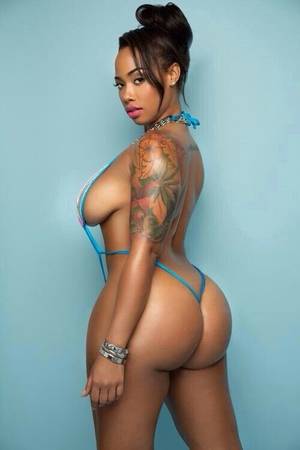 naked curvy black beauty - Thick and lovely â¤