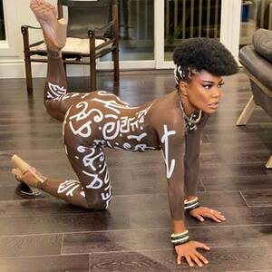 Gabrielle Union Pussy - 204 Iconic Celebrity Halloween Costumes That Will Stand the Test of Time |  Glamour