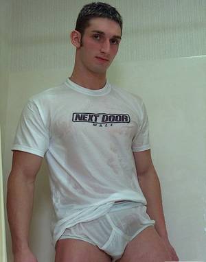 Mouille - MEC EN SLIP MOUILLÃ‰ - GAYSEXYBOY: Blog Video Gay Gratuit - Streaming Porno  Sexe