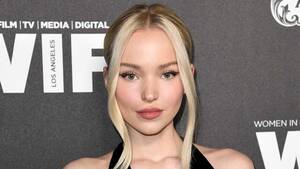 Dove Cameron Lesbian Sex - Dove Cameron on Why She Was 'Afraid' to Come Out as Bisexual
