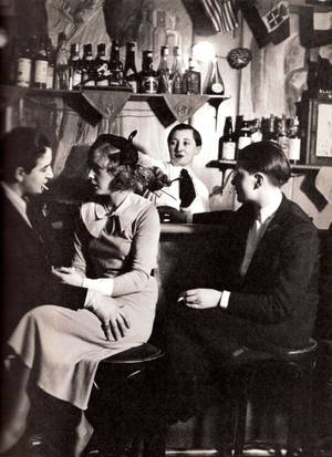 Lesbian In The 1930 S - Lesbian Bar in Paris - Au Monocle avec Lulu de Montparnasse, Paris, c1932 -