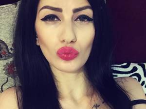 chocolate cam porn - Picture of the sexy profile of CherryAna, for a very hot webcam live show !