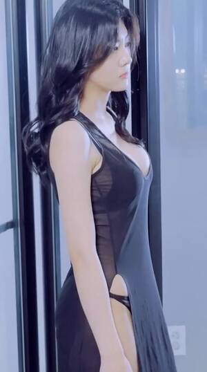 Asian Dress Porn - Pretty Asian Girls: Revealing black dress - Porn GIF Video | netyda.com