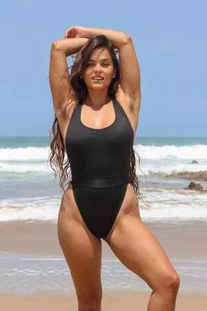 hairy beach girls - OnlyFans model who shares her hairy armpits has made Â£300,000 in two years  - Mirror Online