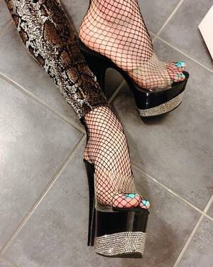 high heels and feet porn - sexyfeet #feetporn #feetfetish #shoesporn #highheels #feetjob #sexyfeet # feetporn #sexywoma #shoes #solesfetish #hâ€¦ | Hot high heels, Pantyhose heels,  Nylons heels