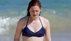 Bonnie Wright Harry Potter Porn - Bonnie Wright. Candids of Harry Potter ...