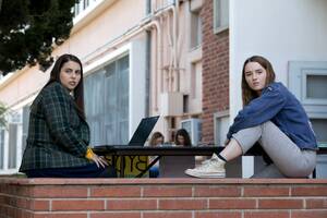 lesbian school girls - Booksmart's Amy is The Lesbian Teen Representation I've Wanted My Entire  Life â€” The Thirlby