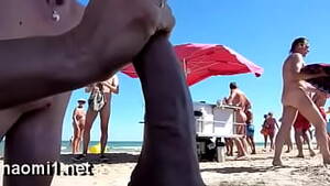 big dick public beach - suck a big dick on a public beach - Xvideos