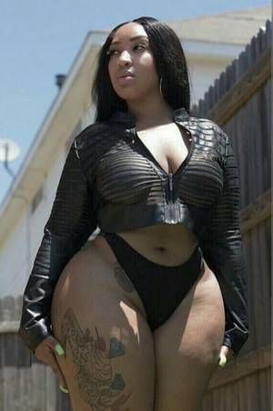 Curvy Voluptuous Black Women - Just my appreciation of the female body and all of it's many shapes, sizes  and glorious beauty. ENJOY THE THICKNESS!