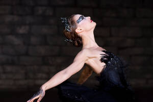 Natalie Portman Torture Porn - Aronofsky's footwork faultless in 'Black Swan' - The Japan Times