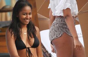 Michelle Obama Nude Porn - Sasha Obama Turns Wild In Miami As She Bares Her Butt