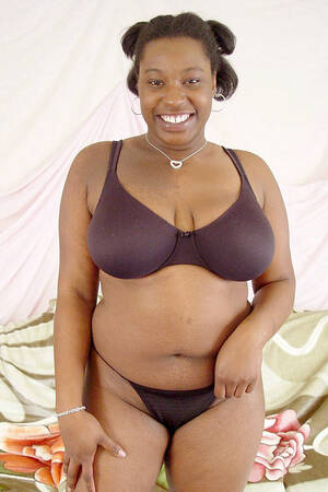 amature fat black girls - Chubby black chick shows her small wet pussy - Pichunter