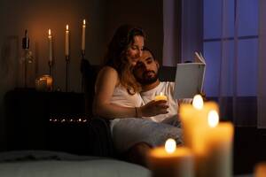 Couple Reading Porn - Page 10 | 84,000+ Watching Porn Pictures