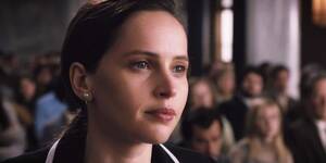Felicity Jones Porn - Felicity Jones's Ruth Bader Ginsburg Battles Gender Discrimination