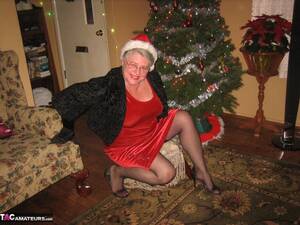 christmas mature bbw housewife - GirdleGoddess - Under The Xmas Tree Pics