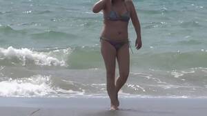 mature beach beauty - Mature beauty on the beach she shows off, enjoys the sea and masturbates  before getting fucked by he Porn Video - Rexxx