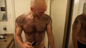 Body Shaving Porn - Hairiest man shaves his entire chest and back! | xHamster