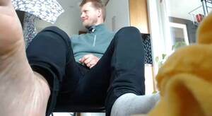 German Foot Fetish - Mature german guy's feet | gay foot fetish - ThisVid.com em inglÃªs