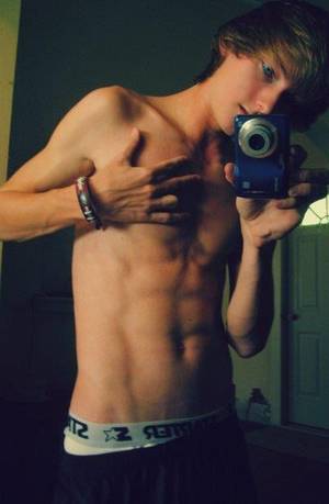 Nike Twink Porn - Naked twink wearing nike shox pornstar