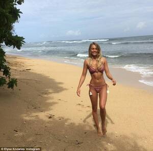 hawaii nude beach babes sex - Elyse Knowles flaunts her incredible bikini body in Hawaii | Daily Mail  Online