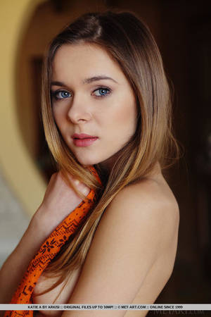 British Actress Porn - ... Young british actress towels off her sha - Picture 3 ...