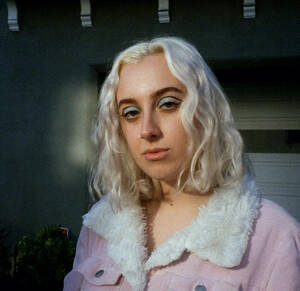 hot lesbian girls kissing - queen city writers