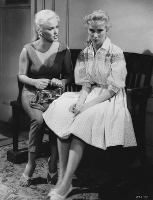Elinor Donahue Porn - Mamie Van Doren and Elinor Donahue in Girls Town (MGM, 1959)