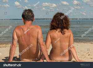 naturist nudist couple - 187 Nudist Couple Bilder, Stockfotos, 3D-Objekte und Vektorgrafiken |  Shutterstock