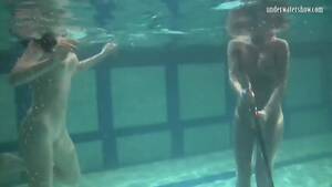lesbians swimming naked - Swimming In The Nude Porn - In The Nude & Swimming In The Videos - EPORNER