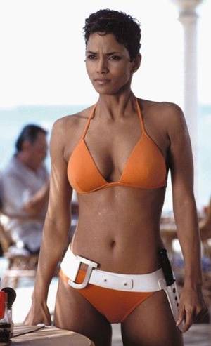 Jackie Johnson Porn Movies Bbw - Halle Berry as Bond Girl Jinx Johnson