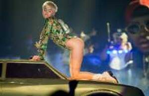 Miley Cyrus Cei Porn - Miley Cyrus: â€žVreau sÄƒ arÄƒt cÄƒ muzica nu Ã®nseamnÄƒ doar distracÅ£ie, ci ÅŸi  educaÅ£ie de bunÄƒ calitateâ€œ | adevarul.ro