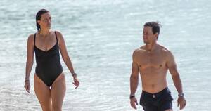 candid beach nudes - Stars wearing bikinis, swimsuits - celebrity beach bodies 2022 | Gallery |  Wonderwall.com