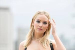 Jennifer Lawrence Porn Blowjob - And Here Are Some Porn Stars Giving Blowjob Advice With Popsicles -  Mandatory