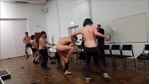Hypnotized Stage Porn - On Stage: Stripping with the Hypnotist - ThisVid.com
