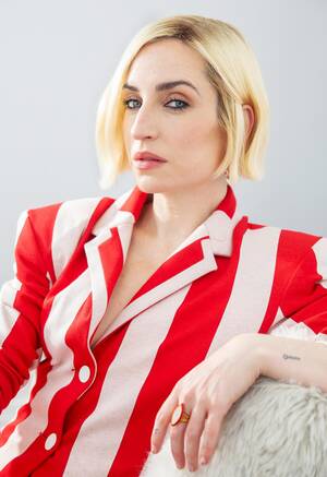 Jordan Jones Lesbian Porn - Zoe Lister-Jones subverts the male gaze in 'Slip' - Los Angeles Times