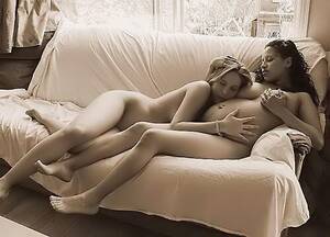 lesbian couch - lesbian couch Porn Pic - EPORNER