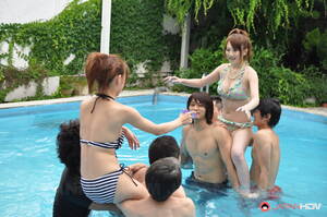 Japanese Porn Play Pool - Japanese girls enjoy in some sexy pool party