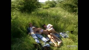 countryside threesome - Countryside Threesome with Liga - XVIDEOS.COM