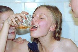lesbian piss drinking - Lick ass an trailer and free