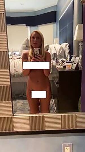 Nikki Celebrity Naked Porn - Nikki Glaser Nude Photos & Videos