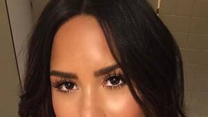 Celeb Porn Demi Lovato - Demi Lovato Responds to Leaked Photos on Twitter | Teen Vogue