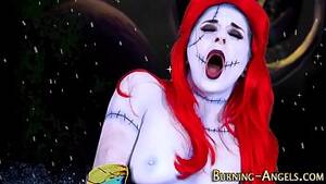 Gothic Pin Up Girl Porn - Gothic pinup rides cock - XVIDEOS.COM