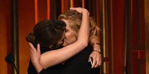 Amy Schumer Lesbian Kissing - Tina Fey Goes To Second With Amy Schumer