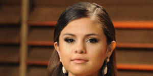 facebook webcam naked - Selena Gomez Shares 'Nude' Photo On Instagram, Becomes Tangled In Hanging  Curtains | HuffPost