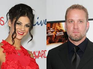 Bonnie Rotten Dildo - Jesse James Begs Pregnant Wife to 'Come Home,' Denies Cheating Allegations
