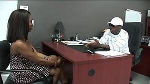 black office sex - Black stud gets to fuck a hot Ebony Girl in his Office.xxblacks.com -  XNXX.COM