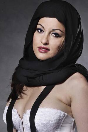 massive tits mature sluts - Roxana Shirazi: the Iranian groupie