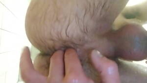 finger his ass - Guy fingers his ass - XVIDEOS.COM