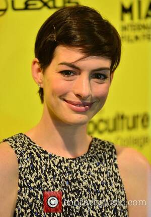 Anne Hathaway Cum Porn - Anne Hathaway | Biography, News, Photos and Videos | Page 3 |  Contactmusic.com